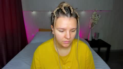 Snapshot of jenny_jimmy chatting on 10-26-25, 09:15 Jenny online show from 10-26-25, 09:15