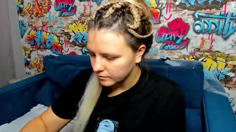 Snapshot of jenny_jimmy chatting on 11-01-25, 09:22 Jenny online show from 11-01-25, 09:22