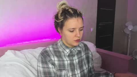 Snapshot of jenny_jimmy chatting on 11-02-25, 12:57 Jenny online show from 11-02-25, 12:57