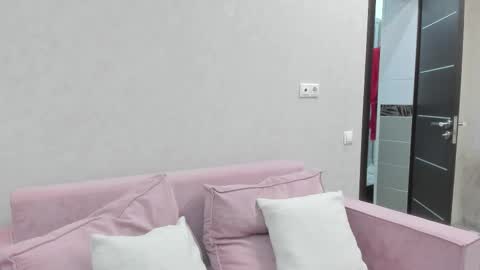 Snapshot of jenny_jimmy chatting on 11-11-25, 09:15 Jenny online show from 11-11-25, 09:15