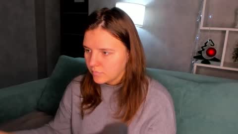 Snapshot of jenny_jimmy chatting on 12-03-25, 09:18 Jenny online show from 12-03-25, 09:18