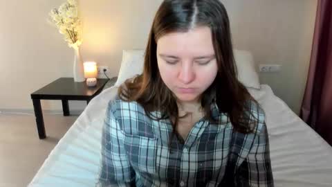 Snapshot of jenny_jimmy chatting on 02-09-26, 01:09 Jenny online show from 02-09-26, 01:09