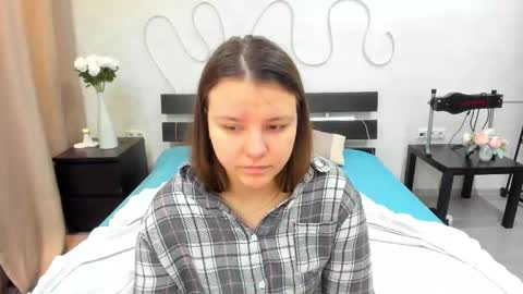 Snapshot of jenny_jimmy chatting on 02-12-26, 01:55 Jenny online show from 02-12-26, 01:55