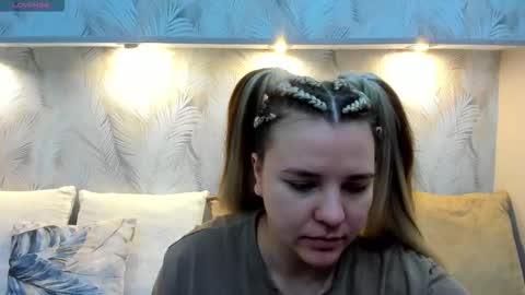 Snapshot of jenny_jimmy chatting on 02-19-26, 01:12 Jenny online show from 02-19-26, 01:12