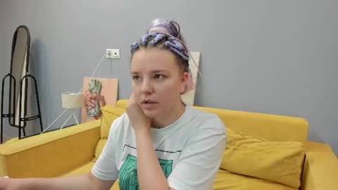 Snapshot of jenny_jimmy chatting on 07-20-26, 01:09 Jenny online show from 07-20-26, 01:09