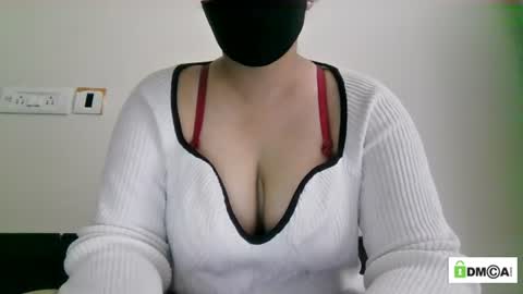 Jenny online show from 06-18-26, 04:35