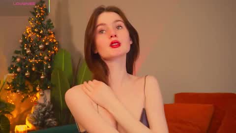 Snapshot of jennyfer_me chatting on 01-10-26, 11:23 jennyfer_me online show from 01-10-26, 11:23