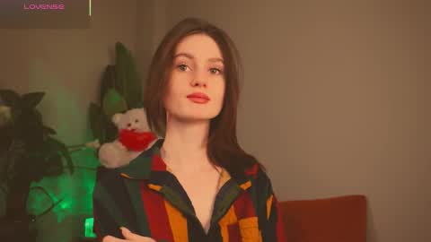 Snapshot of jennyfer_me chatting on 02-01-26, 11:31 jennyfer_me online show from 02-01-26, 11:31