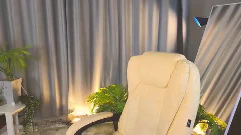 Snapshot of jennyfer_me chatting on 03-15-26, 12:33 jennyfer_me online show from 03-15-26, 12:33