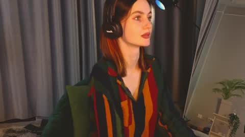jennyfer_me online show from 04-12-26, 12:32