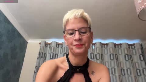 JennyHazel online show from 11-04-25, 03:33