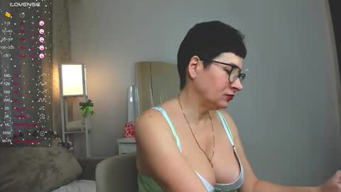 Snapshot of jennymons chatting on 03-10-26, 09:36 Jenny online show from 03-10-26, 09:36