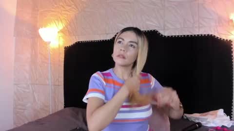 Snapshot of jennyrouse chatting on 09-18-25, 11:12 Jenny online show from 09-18-25, 11:12