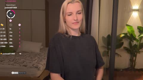 Jen  online show from 12-19-24, 04:35