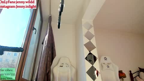 infamous blondiechloe.             Jennyjennywildd online show from 03-11-26, 07:14