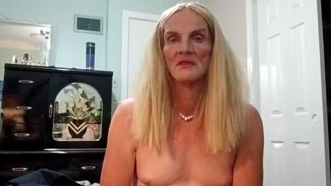 jennywomacks online show from 07-05-26, 12:17