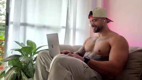 Snapshot of jeremy_harden chatting on 06-19-26, 12:53 Jeremy online show from 06-19-26, 12:53