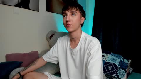 jero independent model online show from 12-24-24, 08:00