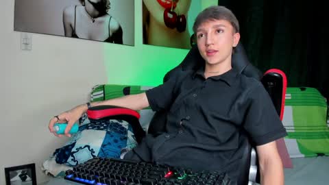 jero independent model online show from 01-20-25, 06:21