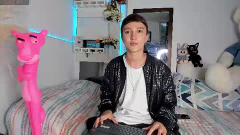 jero independent model online show from 06-19-26, 11:08