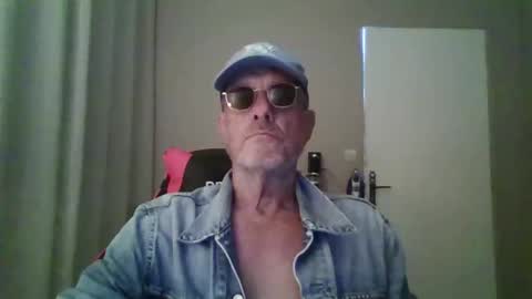 jerflor online show from 11-17-25, 12:22