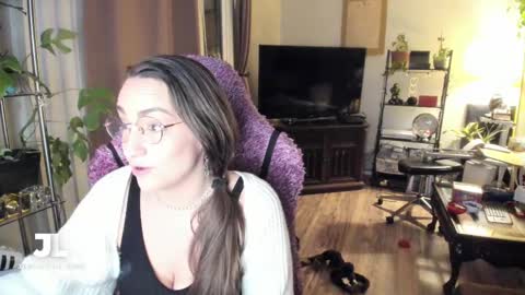 Jeri Lynn online show from 02-25-25, 05:41