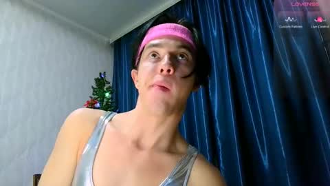 Snapshot of jerrybomb_ chatting on 12-18-24, 10:02 Jerrybomb online show from 12-18-24, 10:02