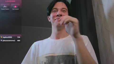 Snapshot of jerrybomb_ chatting on 01-27-25, 08:17 Jerrybomb online show from 01-27-25, 08:17