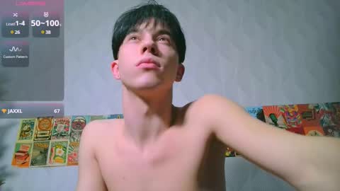 Snapshot of jerrybomb_ chatting on 02-17-25, 05:47 Jerrybomb online show from 02-17-25, 05:47