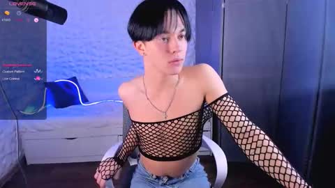 Snapshot of jerrybomb_ chatting on 11-28-25, 06:05 Jerrybomb online show from 11-28-25, 06:05