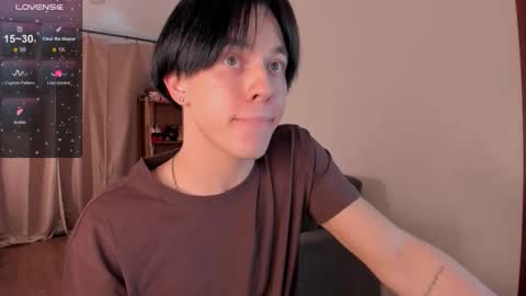 Snapshot of jerrybomb_ chatting on 03-10-26, 09:36 Jerrybomb online show from 03-10-26, 09:36