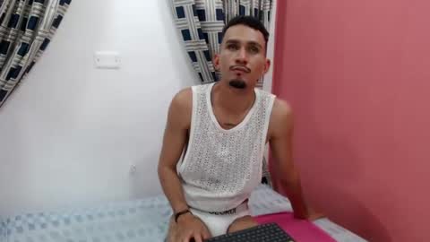 Snapshot of jerrywalker22 chatting on 07-11-26, 07:55 JERRY online show from 07-11-26, 07:55