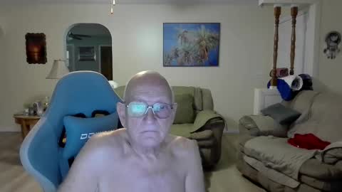 jerryzxcvbnm online show from 04-25-26, 06:38
