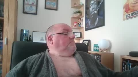 Snapshot of jerseyhammer01 chatting on 12-24-24, 10:55 Harry online show from 12-24-24, 10:55