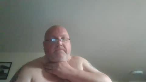 Snapshot of jerseyhammer01 chatting on 01-03-25, 01:16 Harry online show from 01-03-25, 01:16