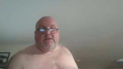 Snapshot of jerseyhammer01 chatting on 01-12-25, 07:31 Harry online show from 01-12-25, 07:31