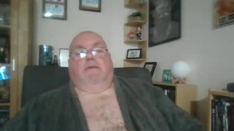 Snapshot of jerseyhammer01 chatting on 01-17-25, 08:34 Harry online show from 01-17-25, 08:34