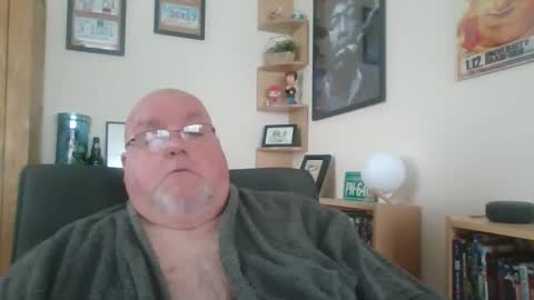 Snapshot of jerseyhammer01 chatting on 02-09-25, 10:42 Harry online show from 02-09-25, 10:42