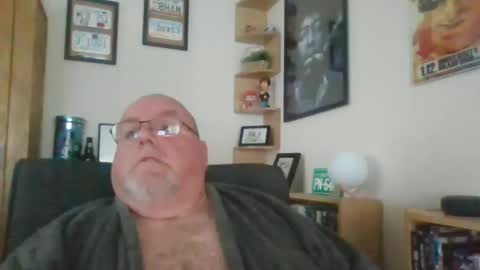 Snapshot of jerseyhammer01 chatting on 02-14-25, 09:03 Harry online show from 02-14-25, 09:03