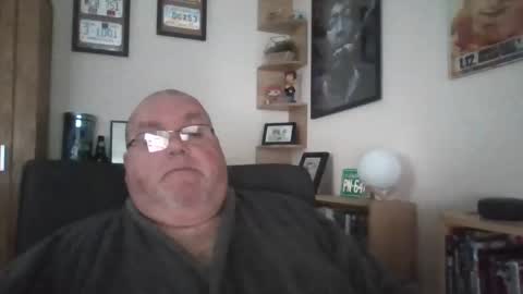 Snapshot of jerseyhammer01 chatting on 02-18-25, 08:49 Harry online show from 02-18-25, 08:49