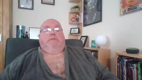 Snapshot of jerseyhammer01 chatting on 02-20-25, 08:50 Harry online show from 02-20-25, 08:50