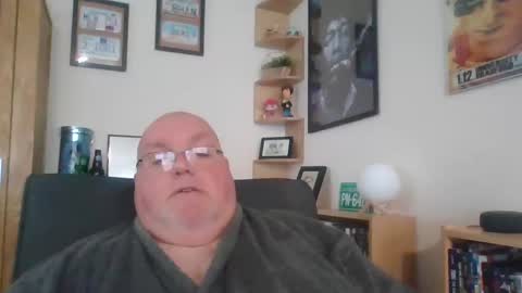Snapshot of jerseyhammer01 chatting on 02-21-25, 08:40 Harry online show from 02-21-25, 08:40