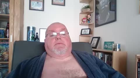 Snapshot of jerseyhammer01 chatting on 09-11-25, 07:52 Harry online show from 09-11-25, 07:52