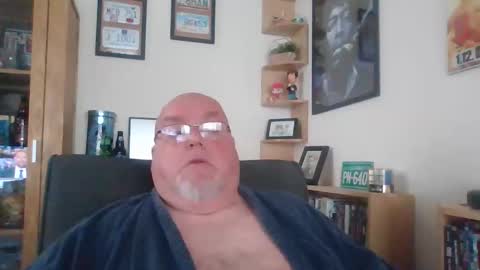 Snapshot of jerseyhammer01 chatting on 10-07-25, 08:00 Harry online show from 10-07-25, 08:00