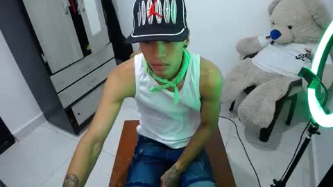 Snapshot of jersiherberth chatting on 05-10-26, 02:11 jersiherberth online show from 05-10-26, 02:11