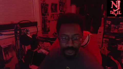 Snapshot of jerzey2k2 chatting on 05-03-26, 02:28 Jerzey2k2 aka the Alpha online show from 05-03-26, 02:28