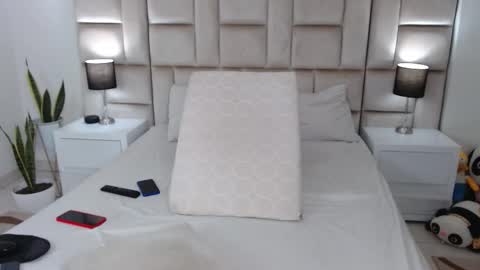 Snapshot of jesicataylorx chatting on 10-16-25, 10:33 JESICA online show from 10-16-25, 10:33