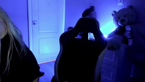 Snapshot of jess1ca_rabb1t chatting on 12-13-24, 01:12 jess1ca_rabb1t online show from 12-13-24, 01:12