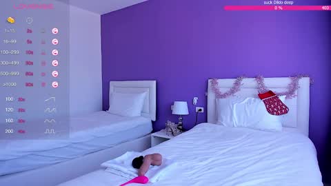 Snapshot of jess_li chatting on 01-04-25, 02:03 SakuraMio online show from 01-04-25, 02:03