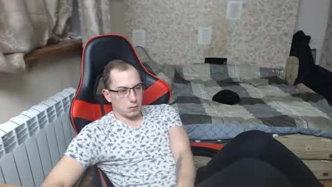 Snapshot of jess_nest chatting on 02-19-25, 04:00 Jess online show from 02-19-25, 04:00